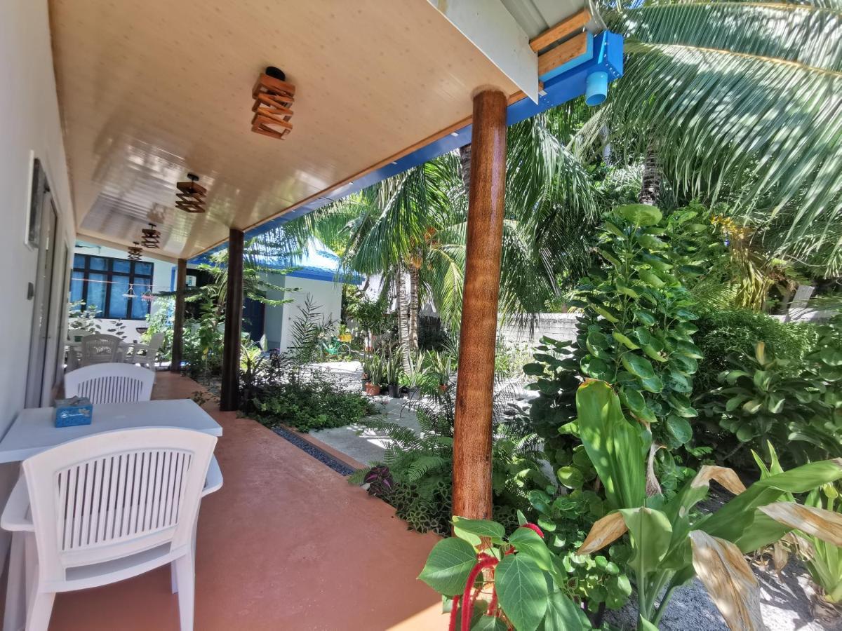 Blue Water Thoddoo Inn Exterior foto